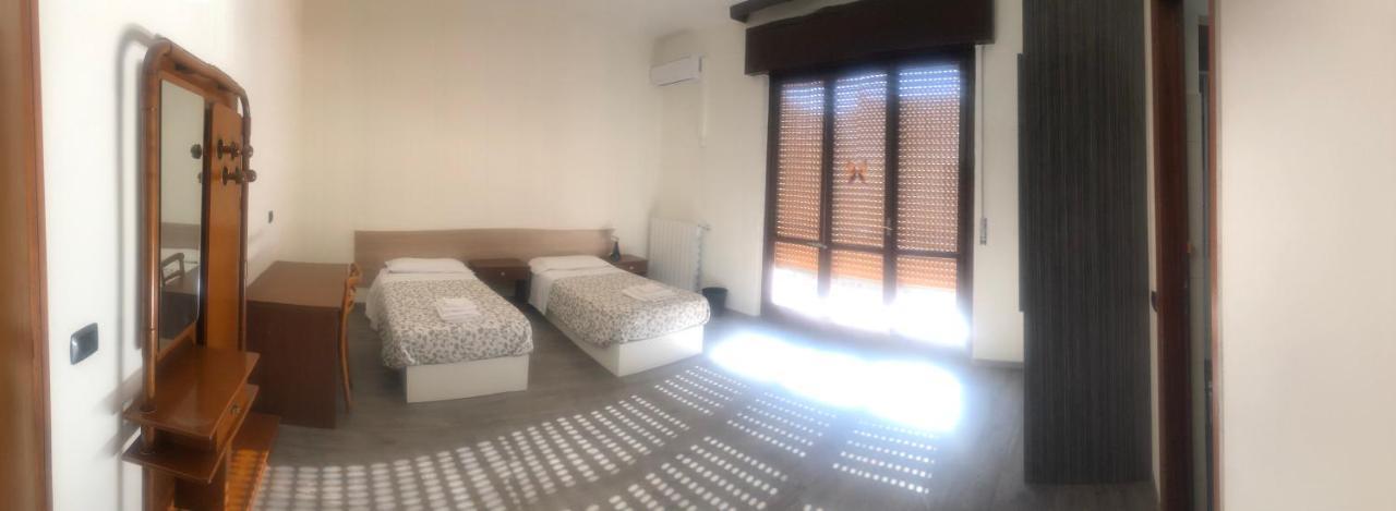 New Family Inn بيرو المظهر الخارجي الصورة